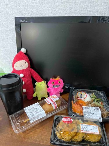お。おかあさ〜ん。いくら22じまでのおしごとでも
たべすぎではないかい。
もーさんたちもてつだわないとだね。笑