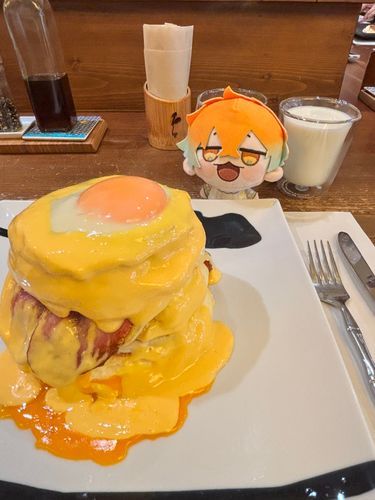 長年行きたかったパンケーキを美味しそうに見つめるぬい

#着いてきてくれてありがとう