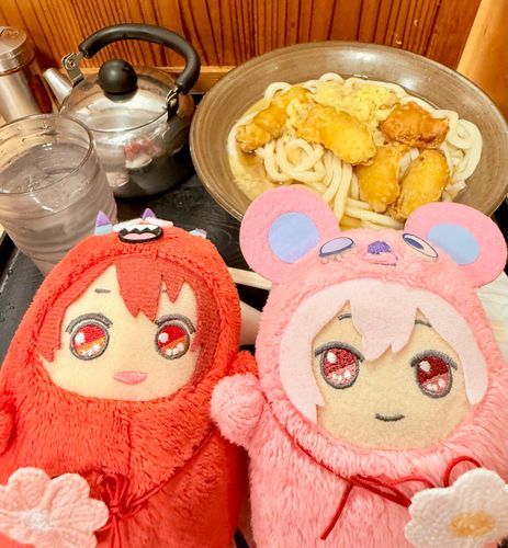 モンりく❤️モンてん🩷
4J福岡の記憶⑥
『ふわふわ自然な甘さが詰まったごぼうの天ぷらが乗っているうどんといえば…って出汁が吸ってなくなってくぅ💦』