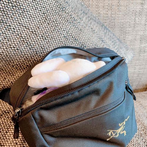 こそこそ…