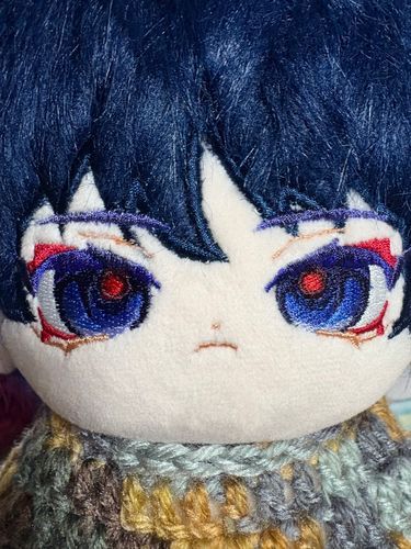 豹馬くんは凛々しいつりめがちなお目目が最高。
赤のアイシャドウ(タトゥーかも)がチャームポイントです。
大変なイケメンさんですな(´∩ω∩`*)💗