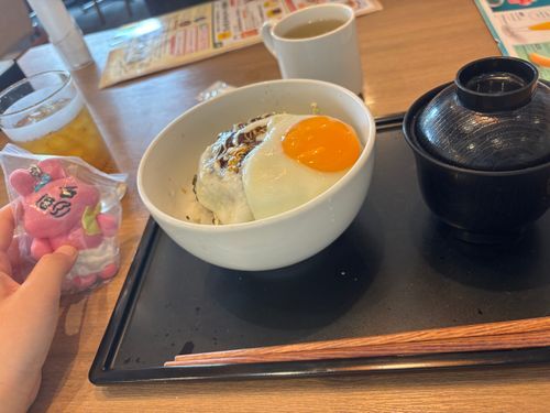 🐰「ロコモコ丼でちゅ」
