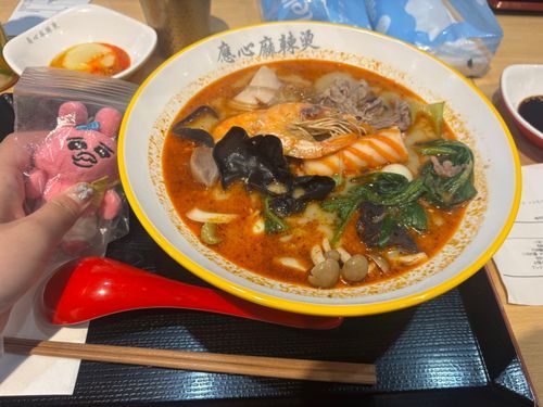麻辣湯食べまちた😋
飼い主さんは麻辣湯行くと、高いものを入れすぎてしまいます😖