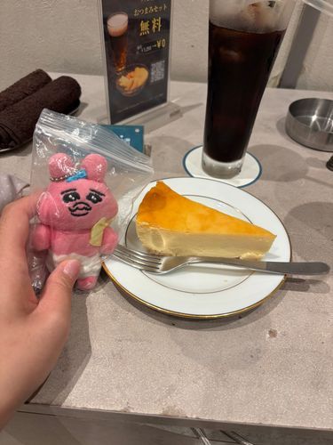 🐰「チーズケーキでちゅ😋」