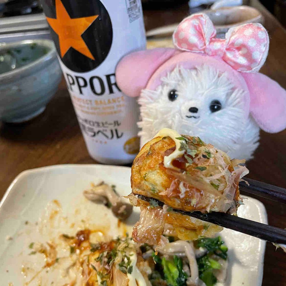 久しぶり投稿になってしもた😅タコパやでぇ‼️クルクルおもろかった🌀うまくできた💪
🐙、🦐、チーズやソーセージ入れた！好きな具でできるからええね(*ˊᗜˋ)エセ関西犬