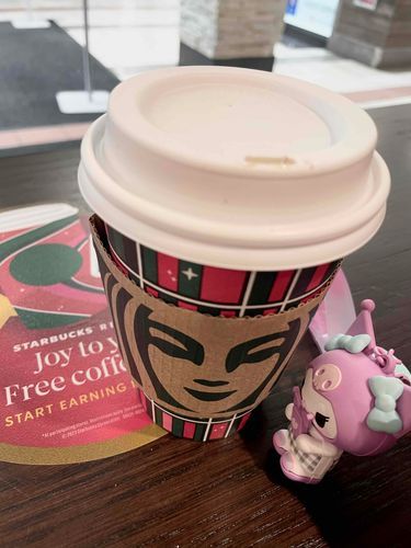 🇨🇦限定のsugar cookie oat latte❕
甘すぎなくて美味しかったദ്ദി˶ｰ̀֊ｰ́ )