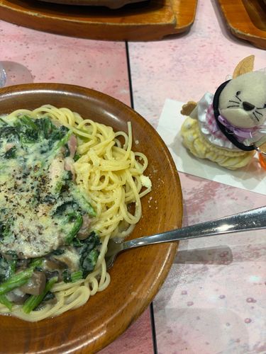 今日はサイゼリヤでご飯食べたよ🙂‍↕️🫶
パスタ熱々で美味しかった🤤