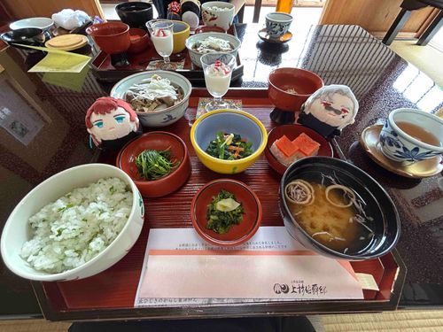 小鳥　上杉伯爵邸の献膳料理だ
丸呑みしなさい