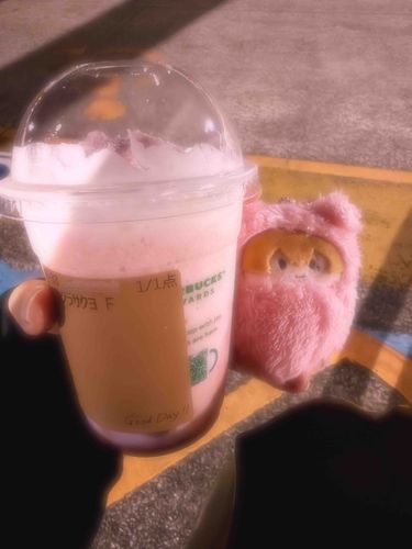 けいちゃん。桜咲くよ白桃フラペチーノ、美味しかったね