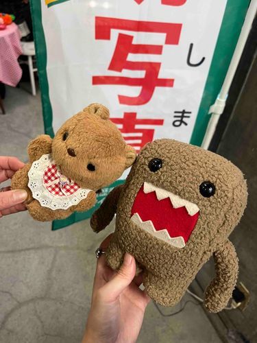りすさんにコラボしてもらったぜ！
ぬい博で会えて本当に良かったぜ。
ふわもこSNSを紹介してくれたのも、
りすさんだぜ。
持ち主の愛情で、
魂が宿ったぬいぐるみが、こんなに
いることが知れて良かったぜ。

りすさん、本当にありがとう。
これからもよろしくお願いします。