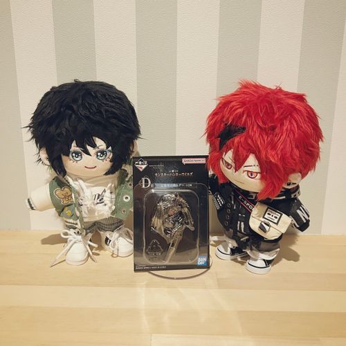 ⚔️男ゴコロ(冒険心)をくすぐるやつ⚔️




いやったああああMHくじの出たての頃に引いて出なくて諦めてたキーホルダーが終わり間近のところを引いて降臨！！無事にクエストクリア！！🐉⚔️

つかさ｢やっと管理人が当てたぜ!!
この輝きこのフォルム...男のロマンが詰まってるぜദ്ദി ･᷅-･᷄ )✧｣

さっちゃん｢コレは間違いなく″定番″キーホルダーっすよね！めっちゃカッコイイっす.. (ﾉ°‎ࠔ°)ﾉ✧︎」

童心を忘れぬ管理人含めみんなで歓喜の舞〜(ᐠ ᐛ )ᐟ✳︎