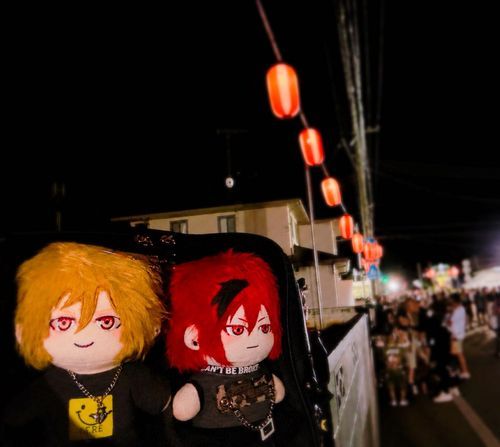 🏮\( 'ω')/わっしょい\( 'ω')/🏮
暑中お見舞い申し上げます🎐″
※管理人は極めて夏に弱く...謎風邪を拗らせており...🫠🫠🫠
かおる「だからどうしたー!」
つかさ「徒歩20秒だろ!」
ーというわけで、お祭り騒ぎが大好きな住人たちに駆り出されてしまいました。
かおる「久々のおでかけだし、祭りって初めてだぜ☆かき氷🍧もチョコバナナもみーんな食べたい!」
つかさ「かおる、光る剣🗡️買おうぜദ്ദി ・᷅-・᷄ )✧」
かおる「やば!めっちゃかっけー!欲しい欲しいっ(● ˃̶͈̀ロ˂̶͈́)੭ꠥ⁾⁾」
あのなぁオマエタチ..( ・᷄ὢ・᷅ )👛~💸
ともあれ、みんなにとって楽しい夏の始まりになるといいなあと思う管理人でした( ´ ▽ ` )