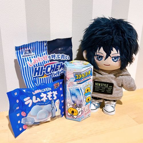 🔷🔹しあわせさん、呼ばれていますよ🔹🔷



みお｢爽やかな色合いで...

今日のシェアハウスは
青いおやつの日なんですね。

僕もしあわせを呼べるのでしょうか(*ᴗ.ᴗ)｣