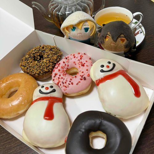 あるじのすきなどーなつをかってくれたからティータイムとやらを楽しませてもらった