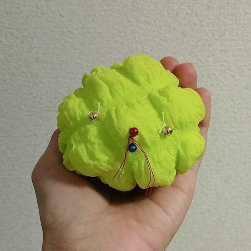 我が家の新しい家族、キャベぬいの“タレ”！
鼻血が垂れてる！まつ毛も生えてる！
かわいい×1000000000000💞