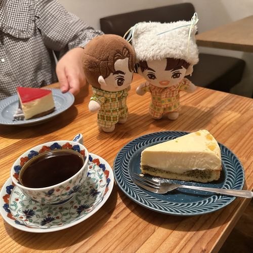 おしゃれでいい感じのカフェにいったぬ✨🧁☕️😊😊