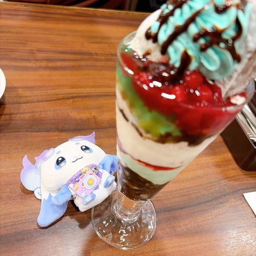 ジョナサンのチョコミントパフェ！

でび先輩と配信でお話してたやつ！大きくて美味しそうでおうてんかおない！になってるところ！