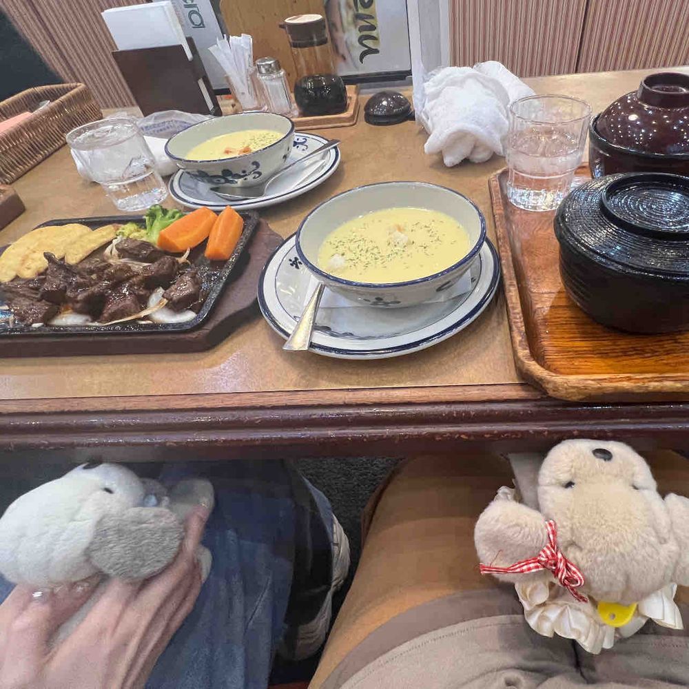 ほよほよ〜🍽
(おいしそ〜🍽)
by.くたこ、うーたん