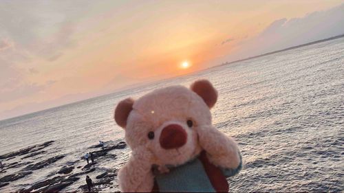 もう　いちまい！
このあと　かえるよてい　だったんだけど、よこはまで　オーナーさんとパパさんが　にじかんだけって　いって　カラオケに　はいって　けっきょく　あさまで　うたってたんだ。とっても　とっても　たのしそうな　オーナーさんの　となりで　たくさんの　すてきな　うたを　きけて、ぼくも　ほんとうに　ほんとうに　たのしかった。