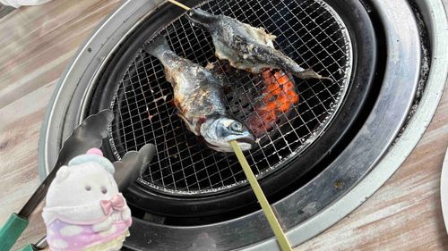 釣ったおさかなを焼くんです🐟🔥
おいしかったね！
