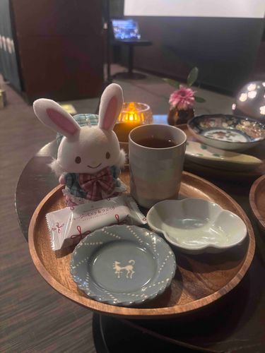 おさらの　しゅるい　おぼえた！……と　おもう　　　　　　　メル