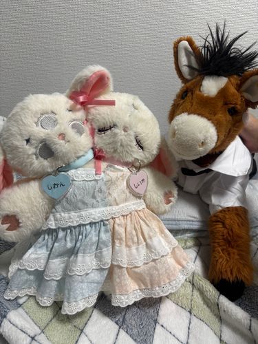 フォーマルな服に着替えたよ
明日は3人でウエディングフォトに参加するんだ
どんな感じに撮れるか楽しみだな