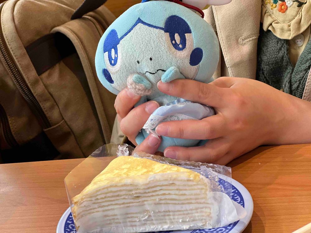 もぐもぐみるくれーぷめしょ✨️