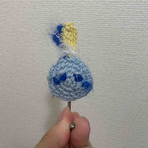 まえにあおいちゃんがつくってくれたじしゃくふっくのかばーめしょ！
……きづいためしょか？めしょのかたちめしょ！！！かわいいめしょでしょ！
にまいめはみくらべようーめしょ！👀