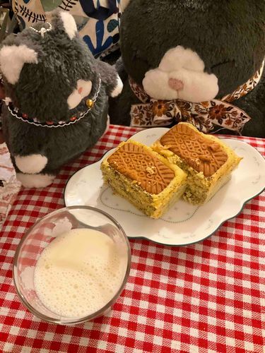 夜中だからね　こっそり食べよ