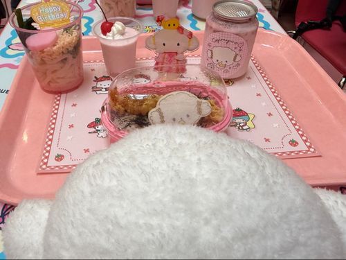 おいしそうだみゅん…♡