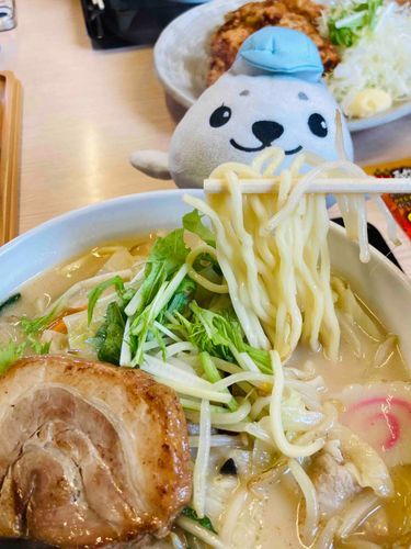 【やまだ　たろう】で　たんめん　たべたよ（ざらお　いきてるよ🦭）