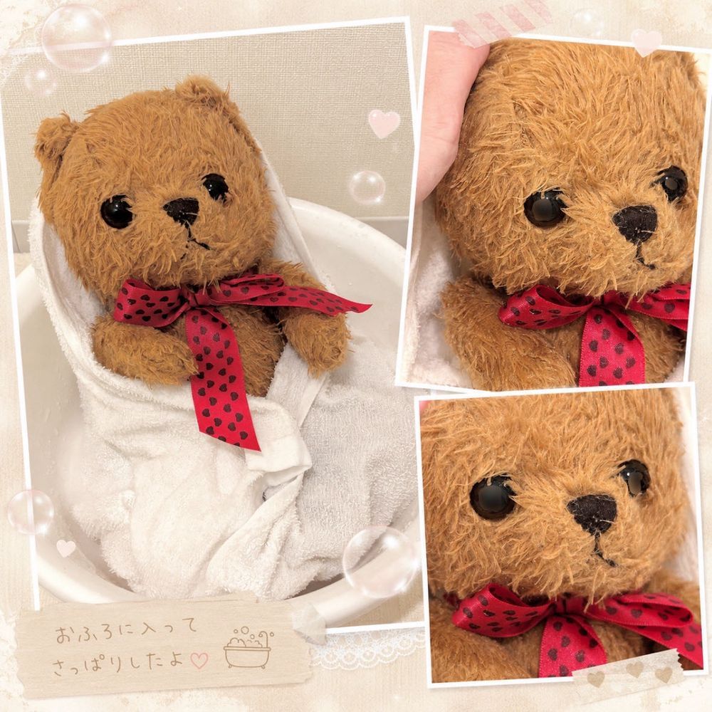 またまたちょっと おひさしぶりです。
くまお🧸です。
…と おもったら、いきなりの 🛁です。
…びっくりしちゃった…。
おうちのひと、いつも いきなりなんだもん。
「赤ちゃんみたいで 可愛い〜✨」
って いって くれたけど…。
ぼくは カッコイイ くま🧸を
めざしているんだけどなあ…。