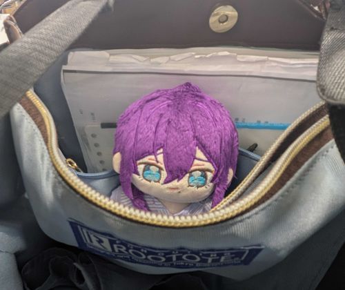こっそり着いてきちゃいましたぁ♪