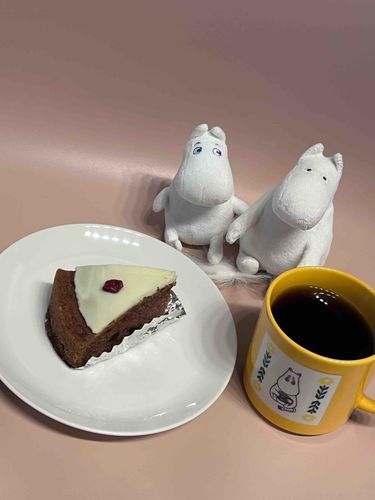 初めてのキャロットケーキととろーると初代（ファーストムーミン）