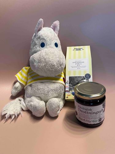 北欧ジャムとスウェーデン紅茶。
久しぶりにむんちゃんのご登場✨