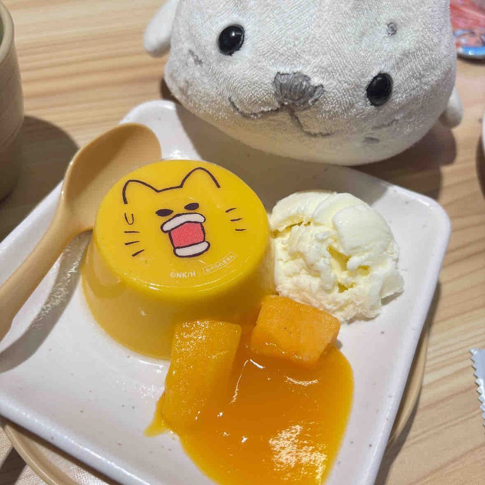 みんなやっほ〜⚪️🐟
このまえいったすっごいスシロー紹介するね🪄︎︎✨
とっても大きなタッチパネルがあっておすしがながれてたり、ゲームがはじまったりするんだよ〜!!だっこずしモードとかもえらべて色々たのしんだよ〜🍣
あと、すきな絵本作家さんがコラボしてて素敵なデザートをいただけてだいまんぞくだったよ〜🐱