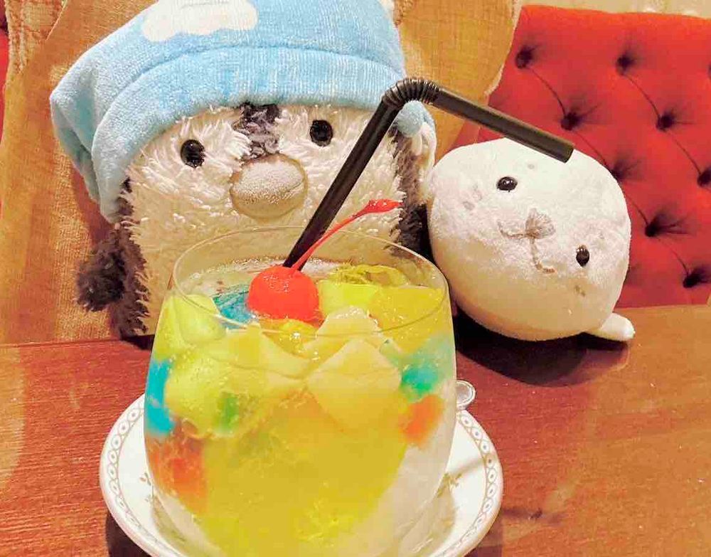 目覚めてはじまるあざらしい1日⚪️🐧
昨日はえぬうぉくんとおでかけ〜✨️
涼やかなたべものをいただいて涼をかんじたよ〜🌿‬🍋🌊