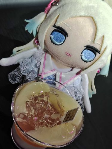 遠出してたからケーキじゃなくて白桃ゼリーを買ってくれたんだ。美味しかったよー。
ケーキはまた今度買ってくれるって！