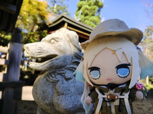 狛犬って言っていいか分からないけどオオカミなんだって！
#ぬい旅　#大沢瑠璃乃