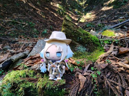 コケの上で一休み。
#ぬい旅　#大沢瑠璃乃