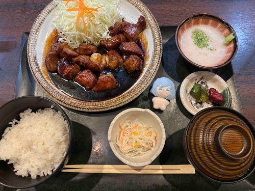 トンテキ食べたよ
ちみにゃりさんはお肉2個分の大きさだったよ
