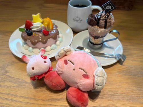 おれです。はっぴーばーすでー！なので、起きて。けーき食べるから。起きて、ほんじつの主役！