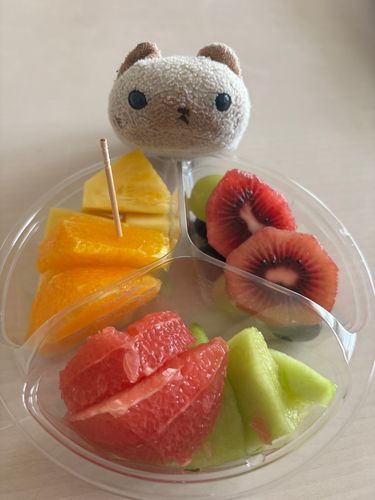 お母さんと食べたおやつでしゅ(=^x^=)
ニヤアはみかん以外を食べましたよ
