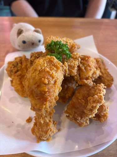 フライドチキンでしゅ(=^x^=)
骨付きがおすすめでしゅ🍖