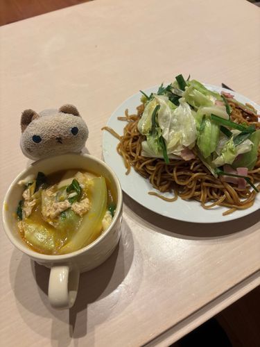 辛くないスンドゥブとやきそばを食べましたよ(=^x^=)