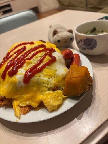 お母さんが作ったオムライスを食べましたよ(=^x^=)
ニヤアはお腹いっぱいになりました(=^x^=)