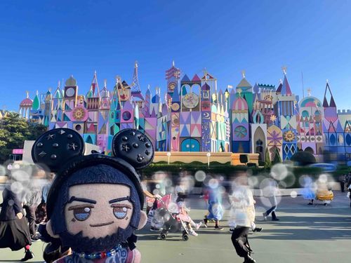 ひめとかもんすたぁとかがくせいとかいろんなやつらでごったがえしてた💃🕺🕴️👯‍♂️🧞‍♂️🧜‍♀️🧚🏻‍♀️🧛🏽‍♂️🧝🏻‍♀️
はろうぃーんってやつらしい🎃👻