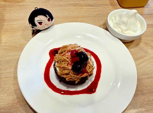 友人から譲ってもらった清光のちっちゃいもちぬい❣️
一緒にご飯食べに行ったり、ゲームの見守りもしてくれます