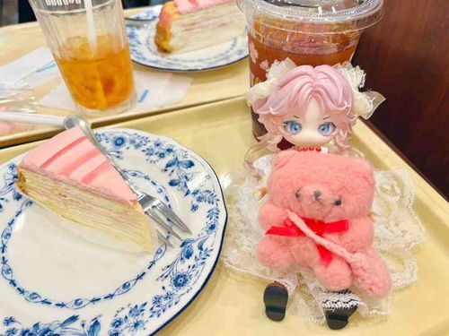 りんたおちゃんと、さくらのけーき、たべた。はるやねえ。