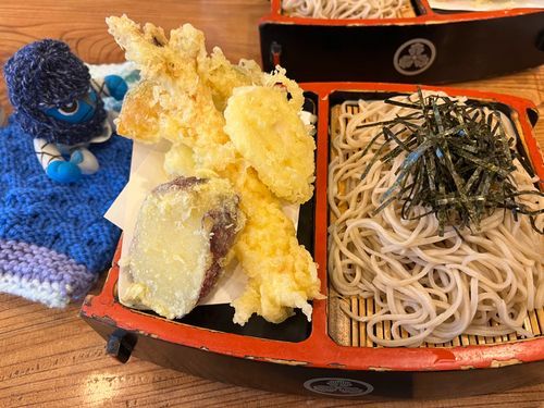 長野松本で豪華なお蕎麦を食べたよ。ご馳走様😋